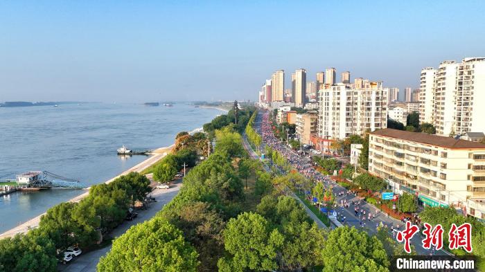 中外选手齐聚枝江江畔，