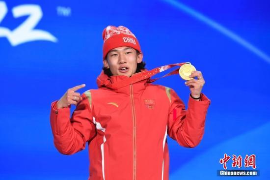 从18岁赢到19岁：在雪场灯