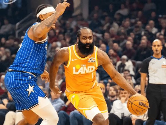 米切尔42分哈登26+7助攻 骑士四连胜冲击前三