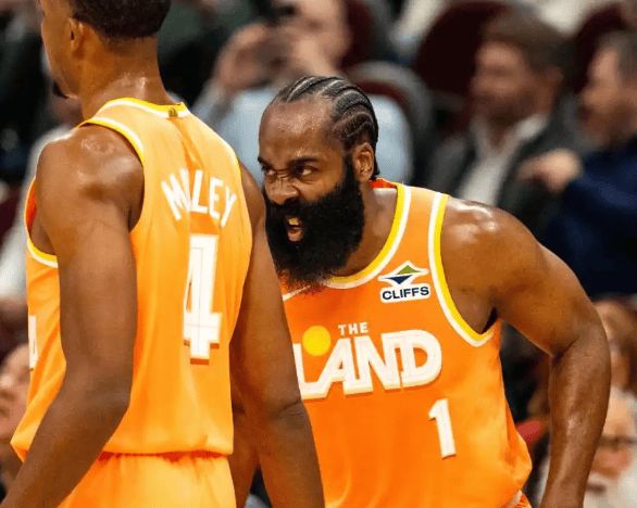 米切尔42分哈登26+7助攻 骑士四连胜冲击前三